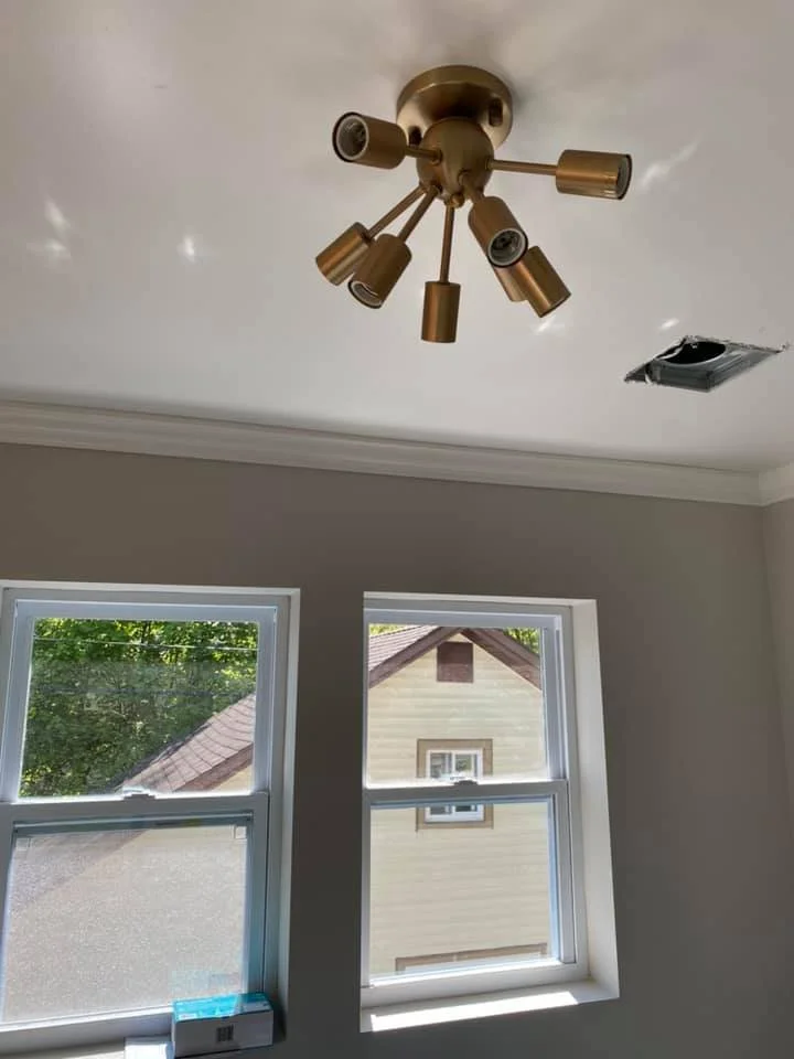 Ceiling light installation